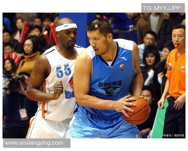 奥尼尔与巴特尔的巅峰对决：篮球巨星的荣耀与传奇之路