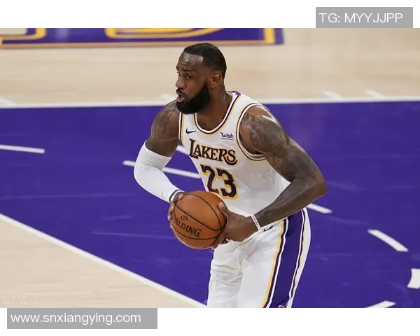 詹姆斯踝伤加剧，是否能参加下场比赛成谜