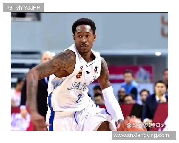 马尚布鲁克斯的篮球传奇之路与他对中国篮球的深远影响